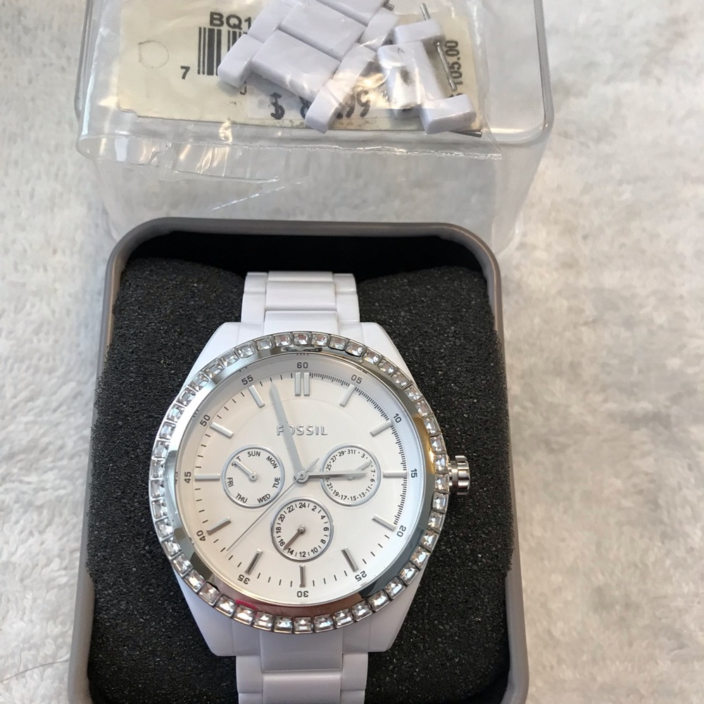 Authentic Fossil Watch - Picture 2 of 6